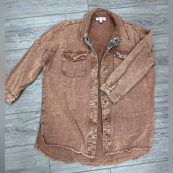 Button down snake print shirt - Picture 1 of 8